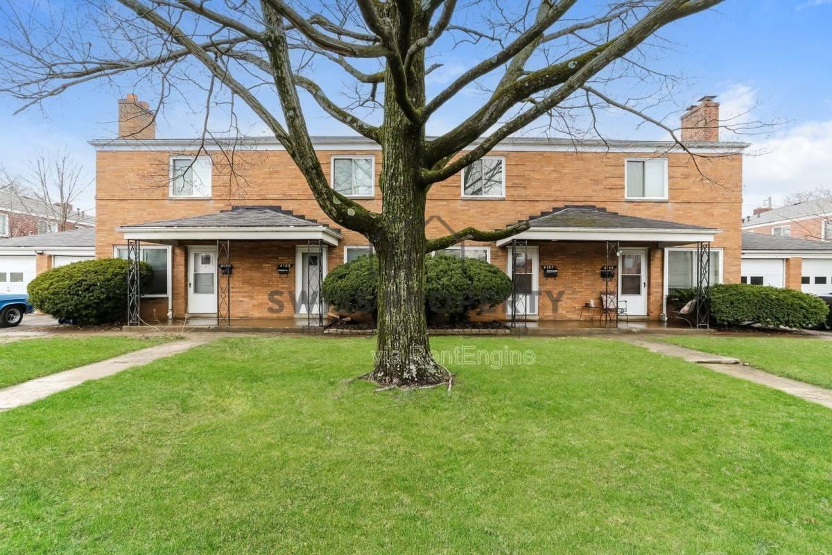 4185 Indianola Ave - Photo 2 of 10