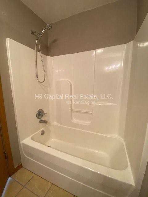 110 Northtowne St #19 - Photo 3 of 10