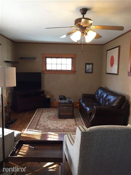 1155 SW College Ave - Photo 3 of 14