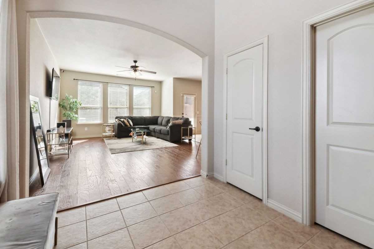 875 Merino Dr - Photo 3 of 21