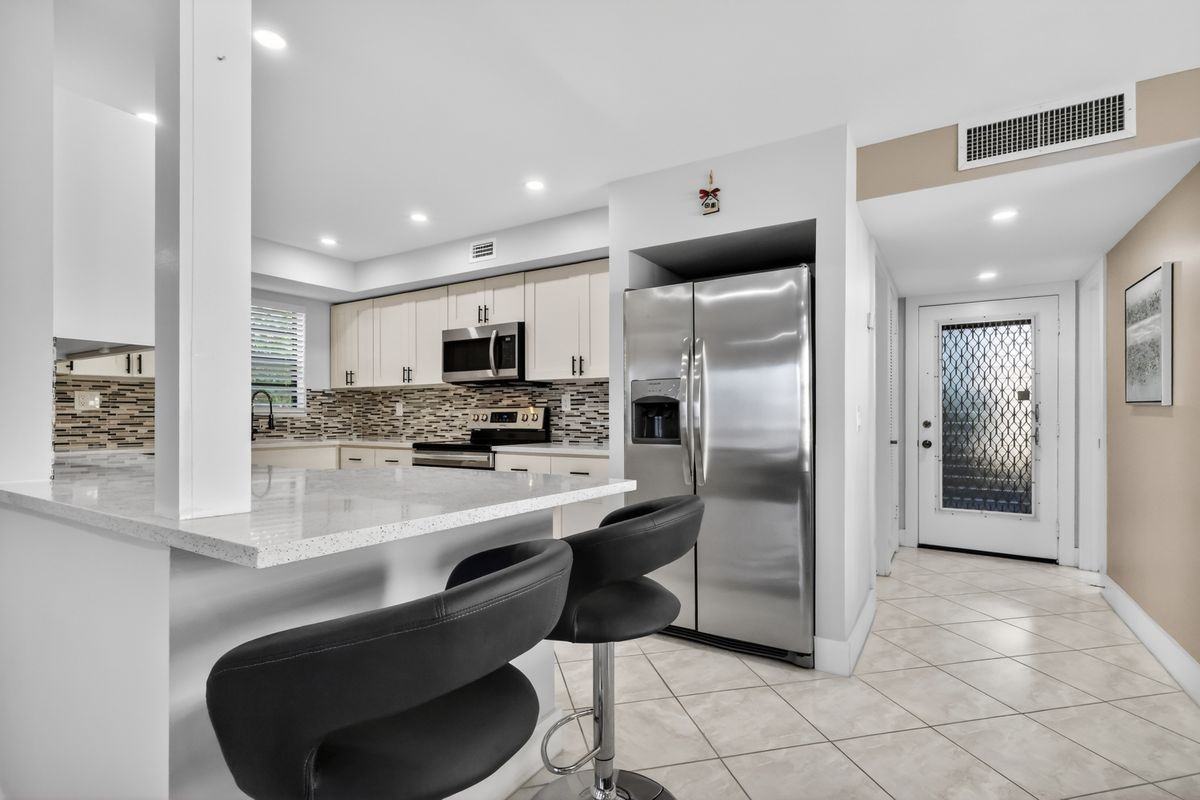 492 Piedmont K - Photo 3 of 5