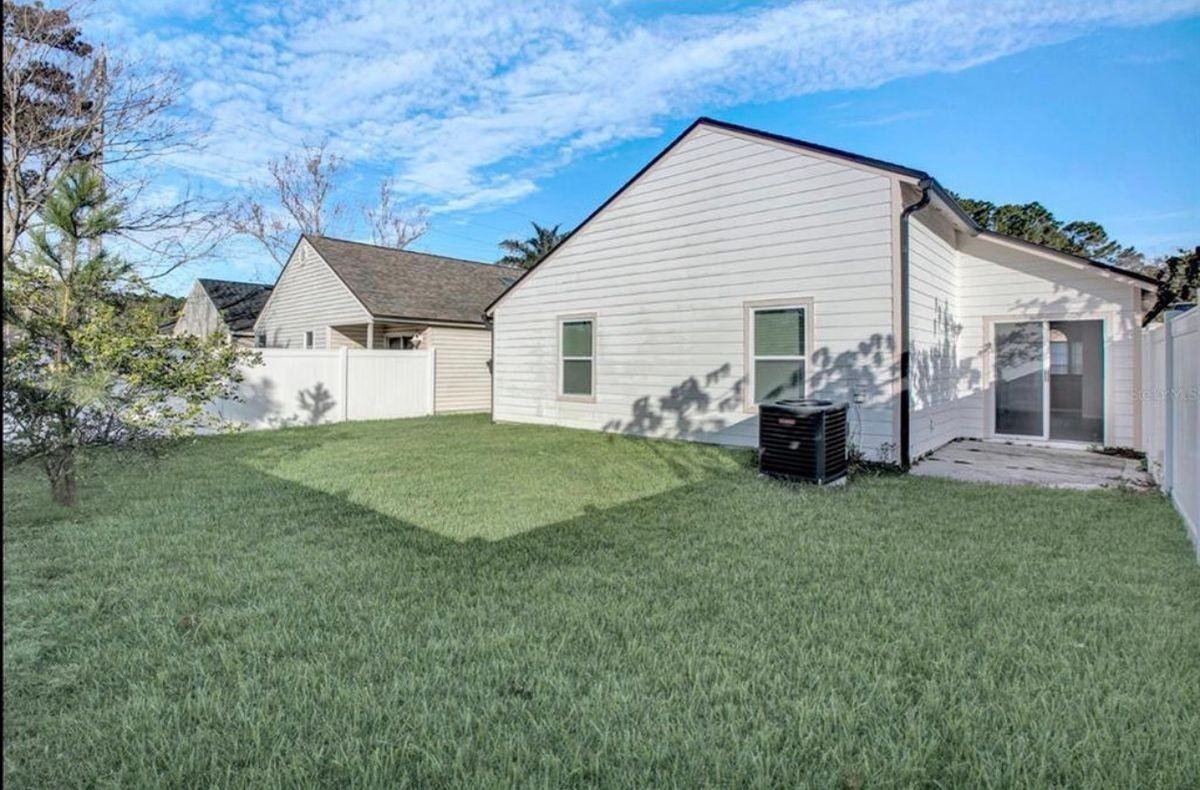 12330 Mastin Cove Rd - Photo 3 of 7