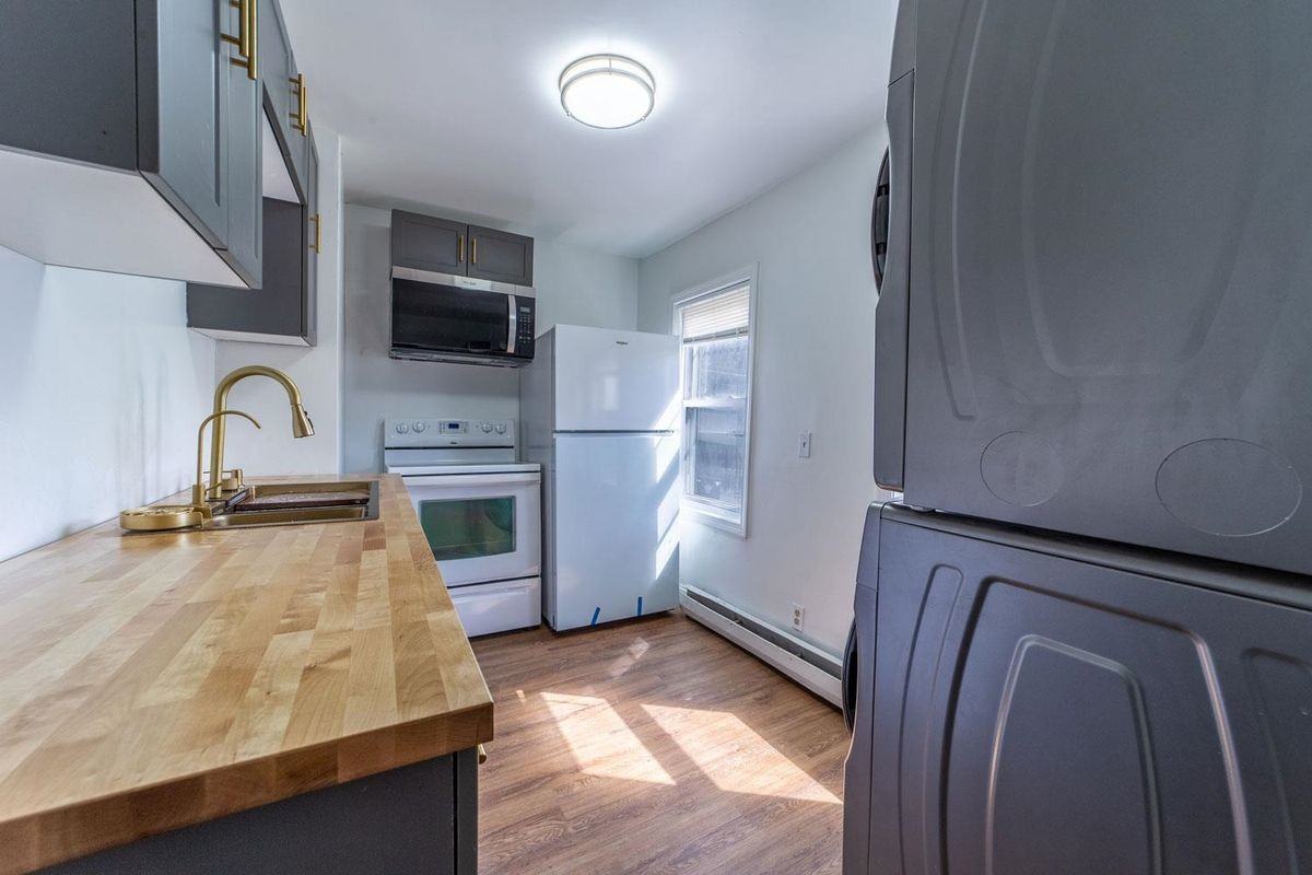 14 Winter St - Photo 4 of 21