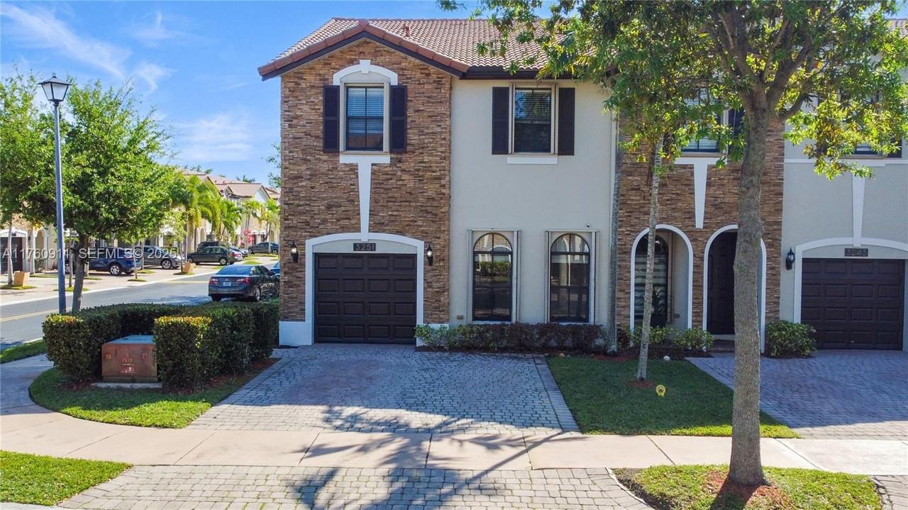 3251 Northwest 103rd Path - Photo 5 of 26