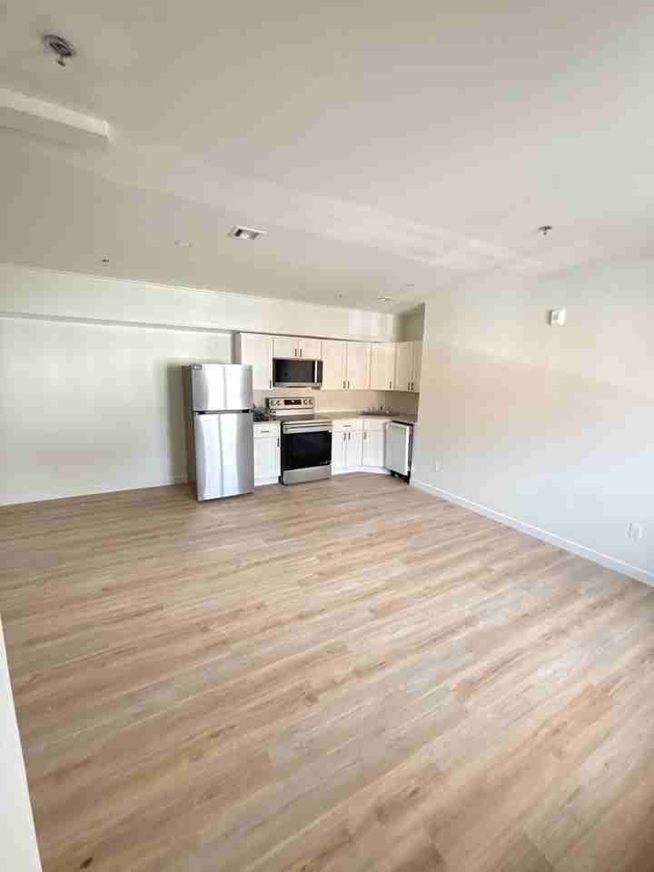 100 Wendell Ave #206 - Photo 2 of 6