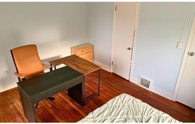 4390 Locarno Crescent #Room - Photo 2 of 11