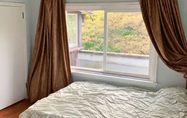 4390 Locarno Crescent #Room - Photo 3 of 11