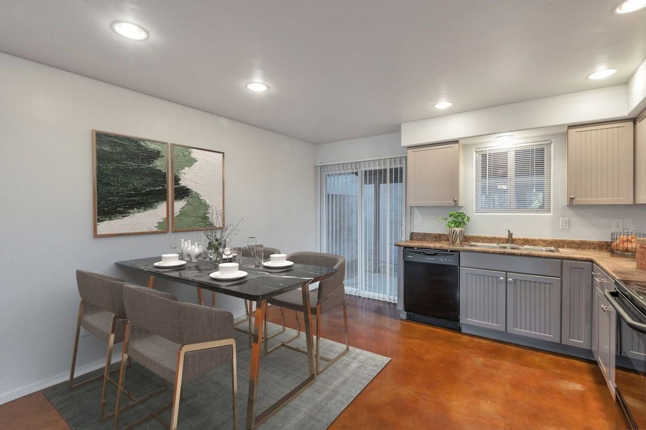 3 N 6th Ave - Photo 3 of 50