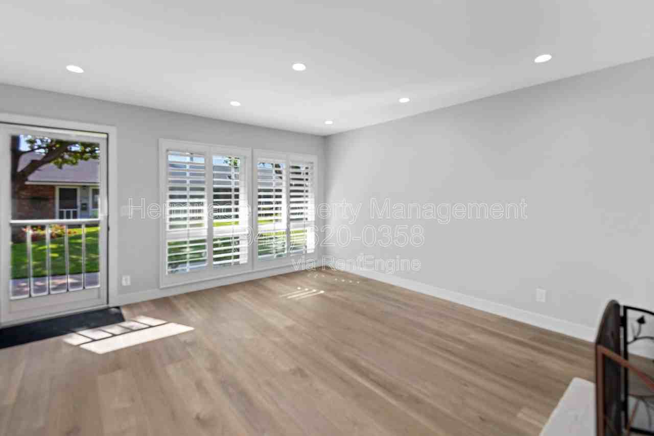 1199 E 1st St - Photo 3 of 22