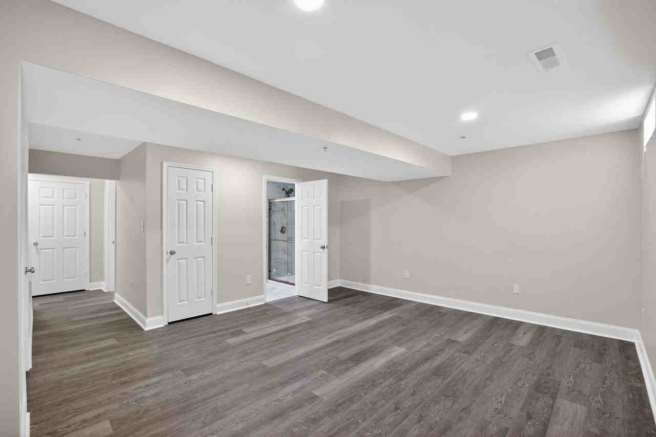 2736 Albermarle Pl - Photo 5 of 15