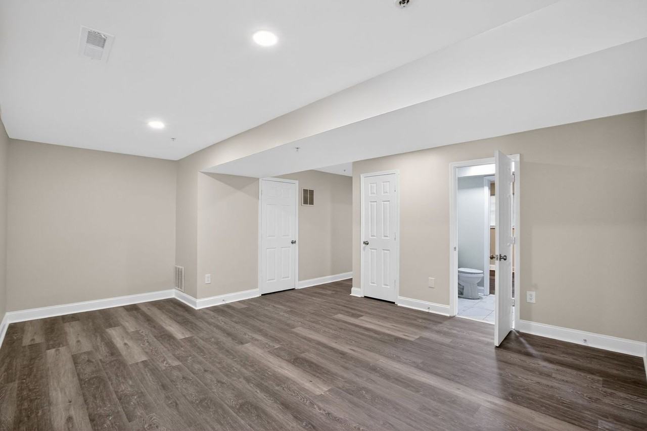 2736 Albermarle Pl - Photo 7 of 15