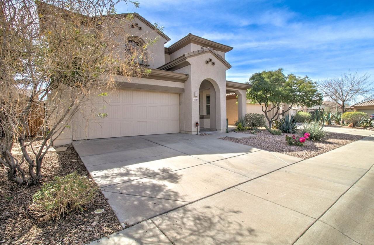 4427 W Powell Dr - Photo 3 of 50