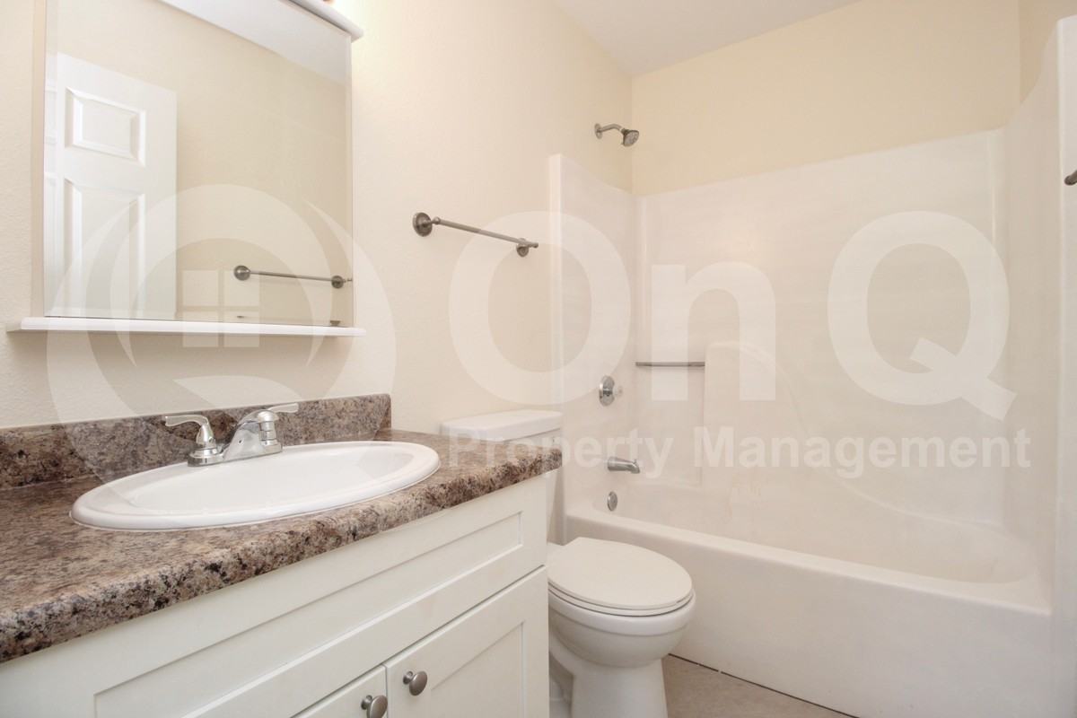 2719 E Tierra Buena Ln #1 - Photo 6 of 27