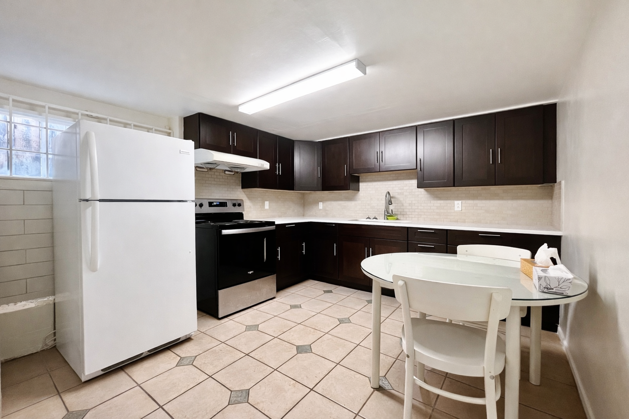 3200 East 25th Avenue - Photo 5 of 11