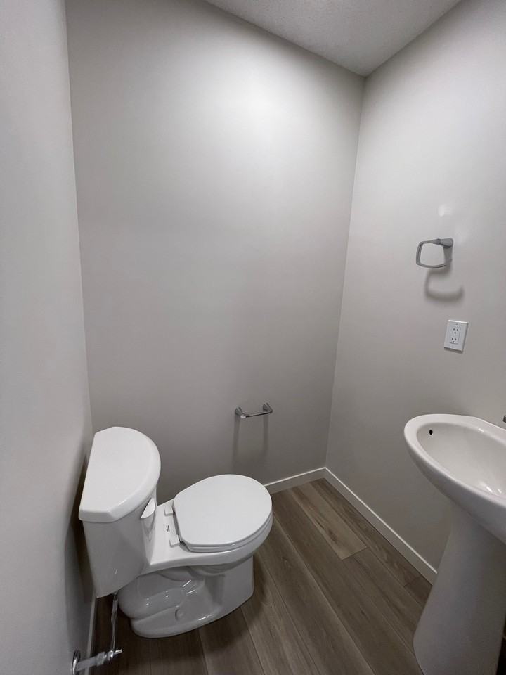 233 Marquis Blvd Ne - Photo 4 of 24