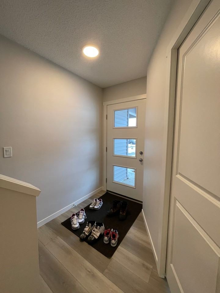 233 Marquis Blvd Ne - Photo 5 of 24