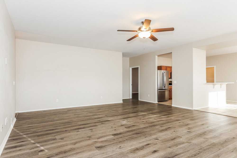 119 E Mountain View Rd - Photo 4 of 16