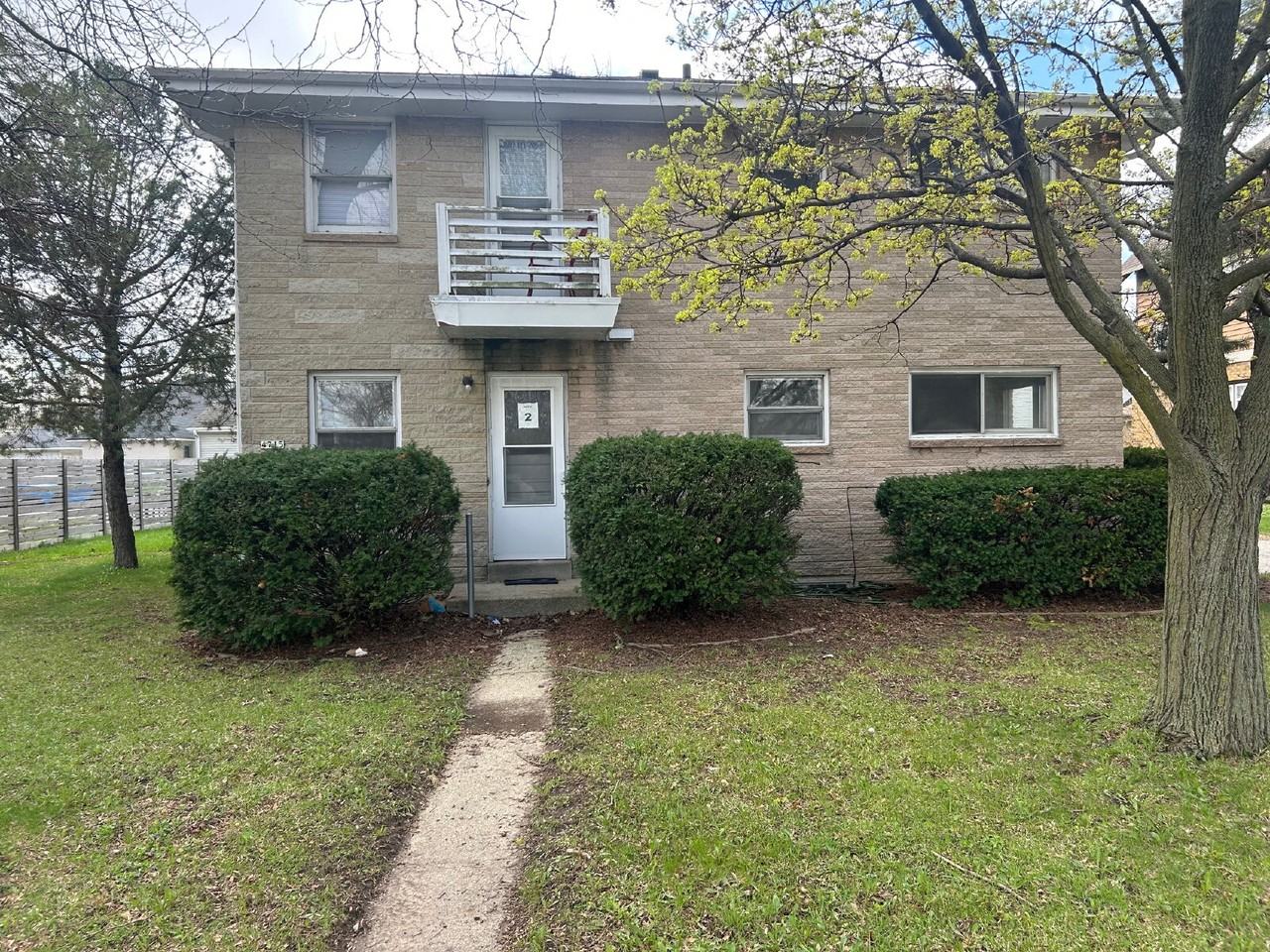 4715 W Wells St - Photo 2 of 12