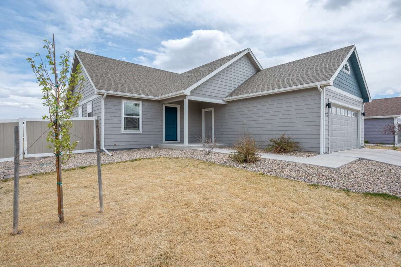 2215 Goodnight Trl - Photo 3 of 26