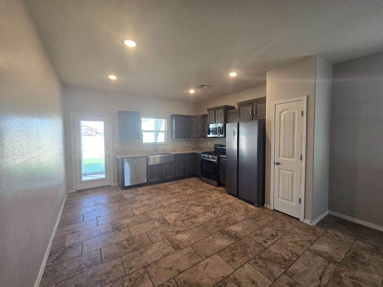 10624 Hidden Chapel Pl - Photo 3 of 15