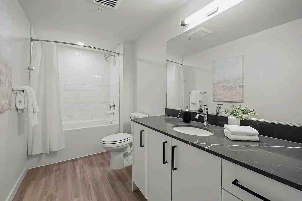 35 112th Ave Ne - Photo 4 of 5