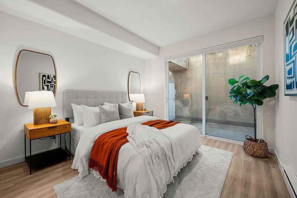 35 112th Ave Ne - Photo 5 of 5