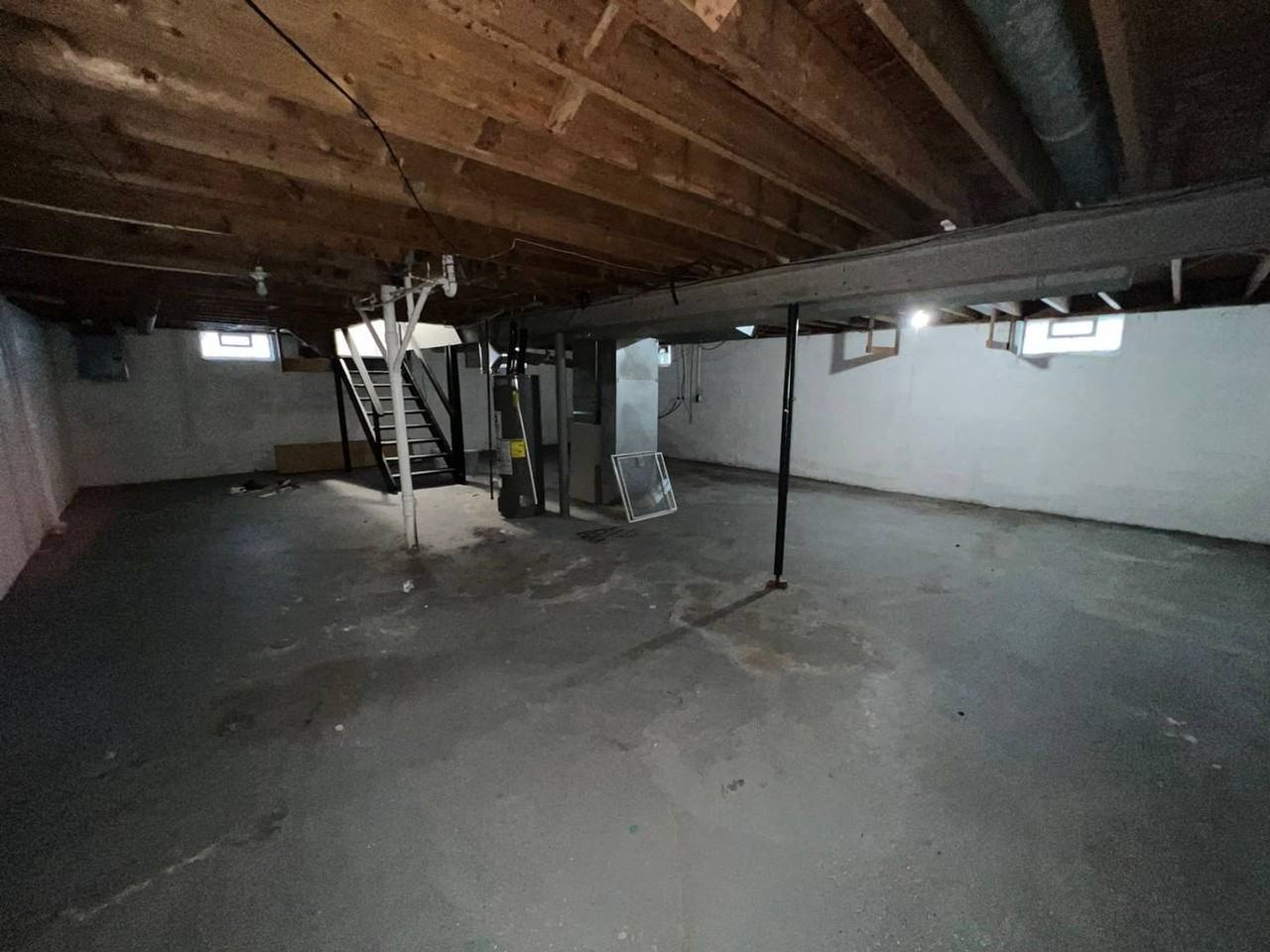 16805 Fairfax Ave - Photo 3 of 14