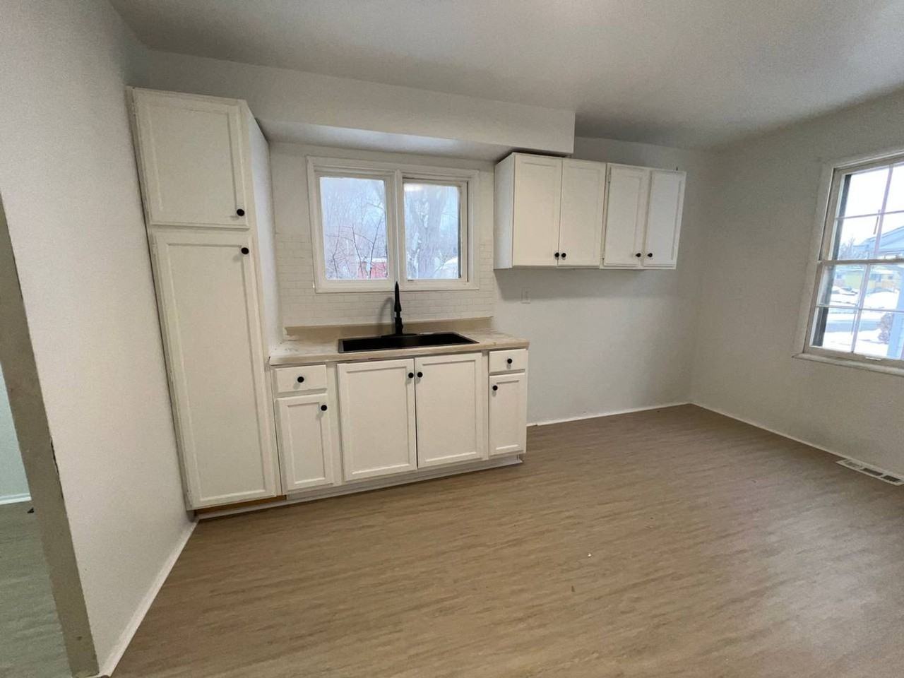 16805 Fairfax Ave - Photo 5 of 14