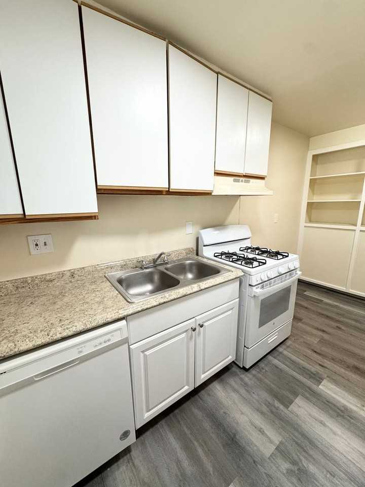 3652 Gayle Way - Photo 5 of 14
