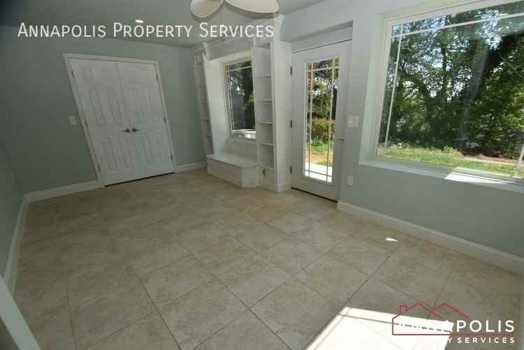 1195A Bayview Vis - Photo 7 of 26
