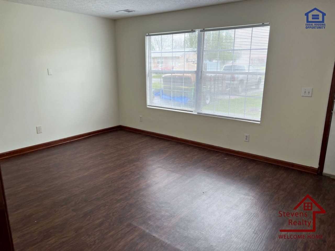 506 Davis St - Photo 5 of 13