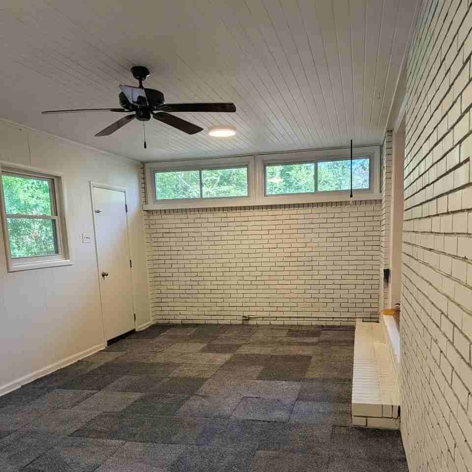 578 Oakland Dr Se #NA - Photo 5 of 29