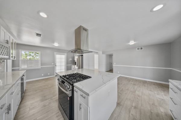 21801 Chatsworth St #NA - Photo 6 of 21