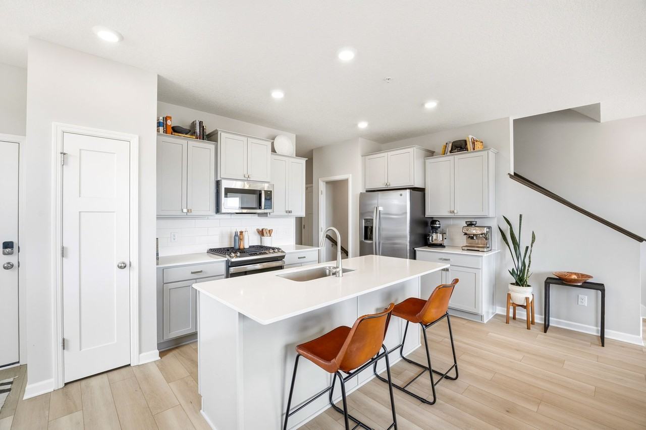 6719 Bluestem Way - Photo 2 of 36