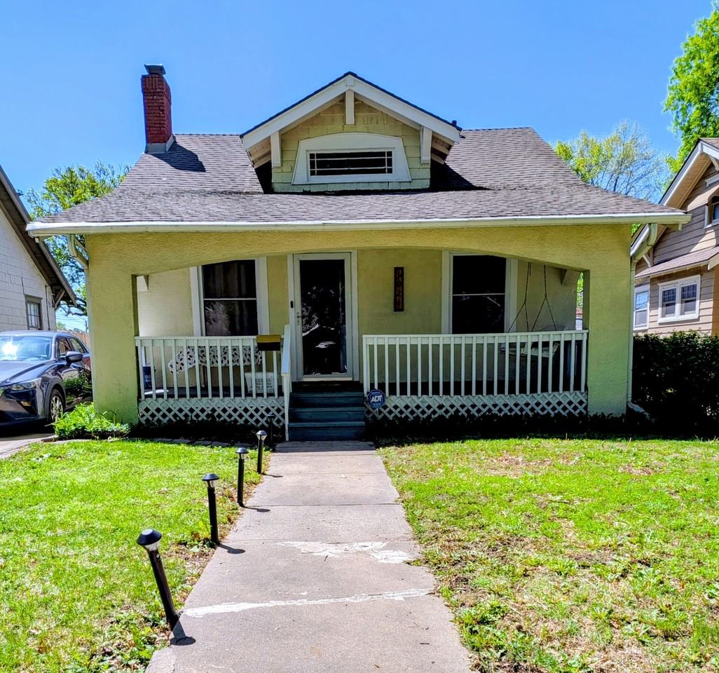 1021 E 76th St #NA - Photo 2 of 30