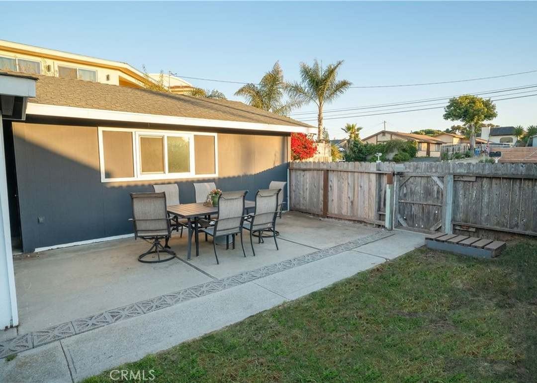 657 Trouville Ave #1 - Photo 3 of 13