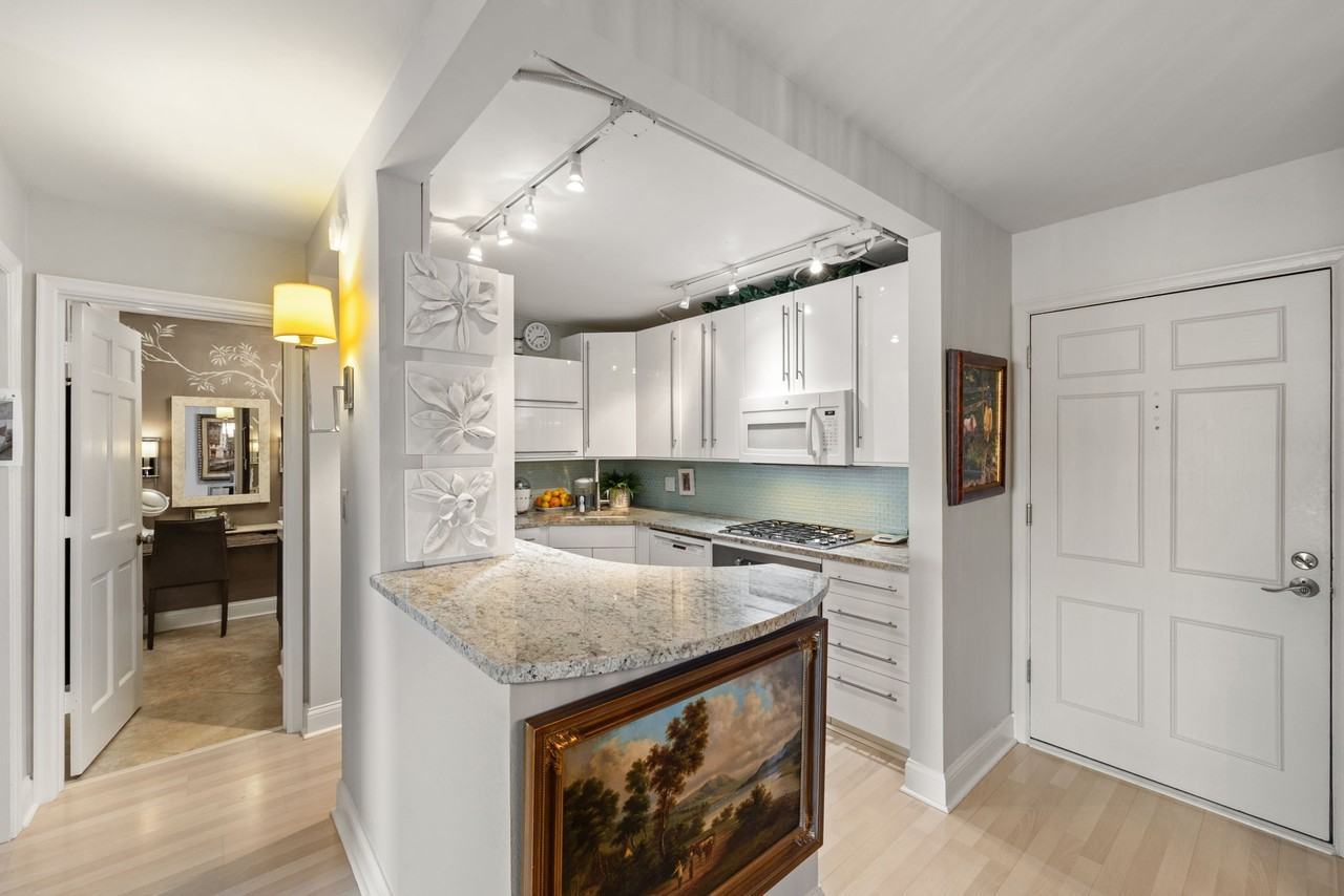 6670 Vernon Ave S #105 - Photo 6 of 20