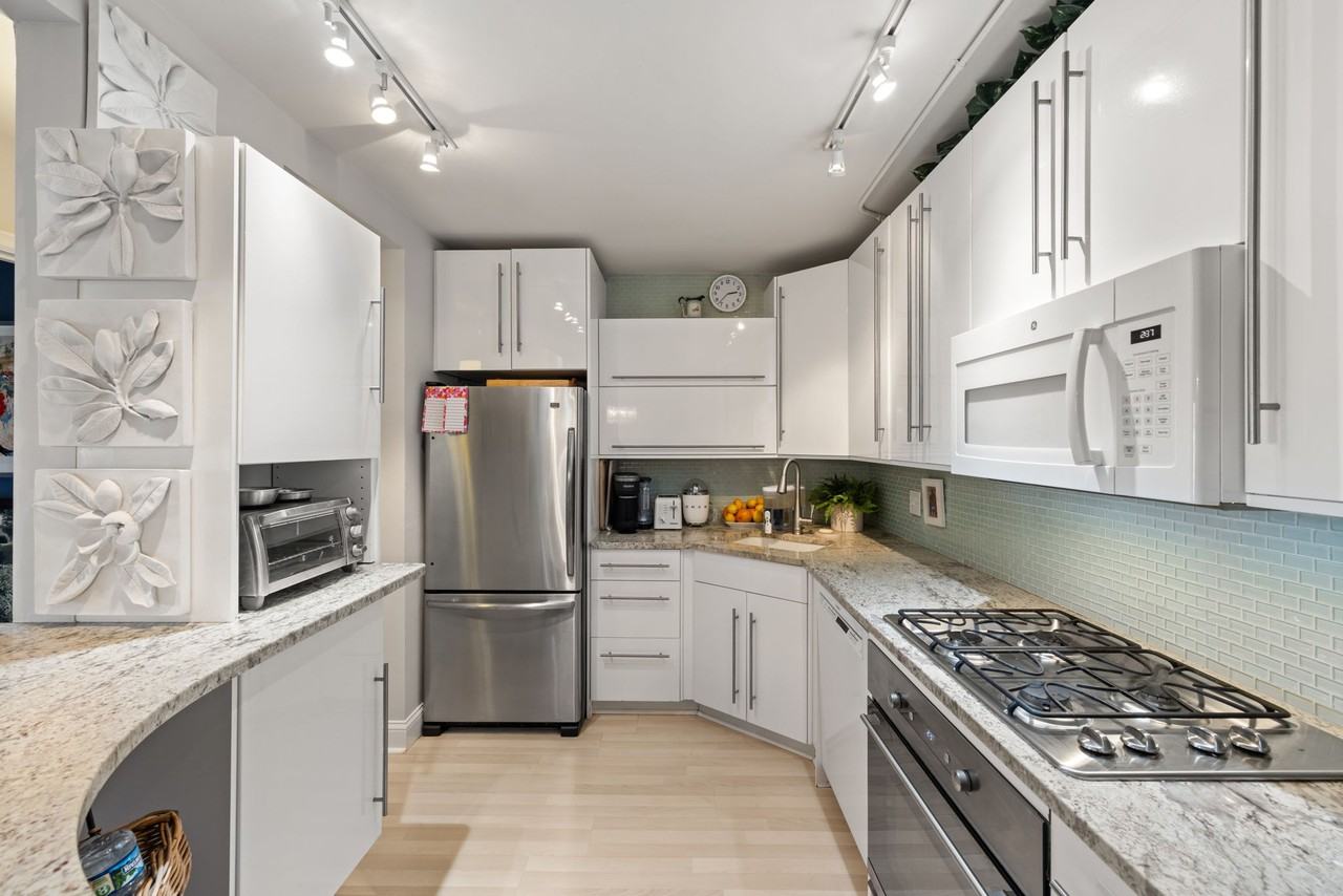 6670 Vernon Ave S #105 - Photo 7 of 20