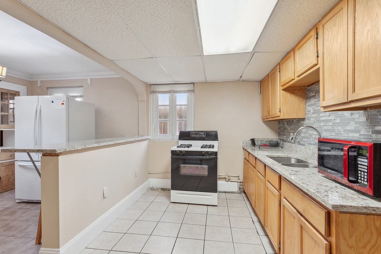 1230 Lowerline St - Photo 6 of 19