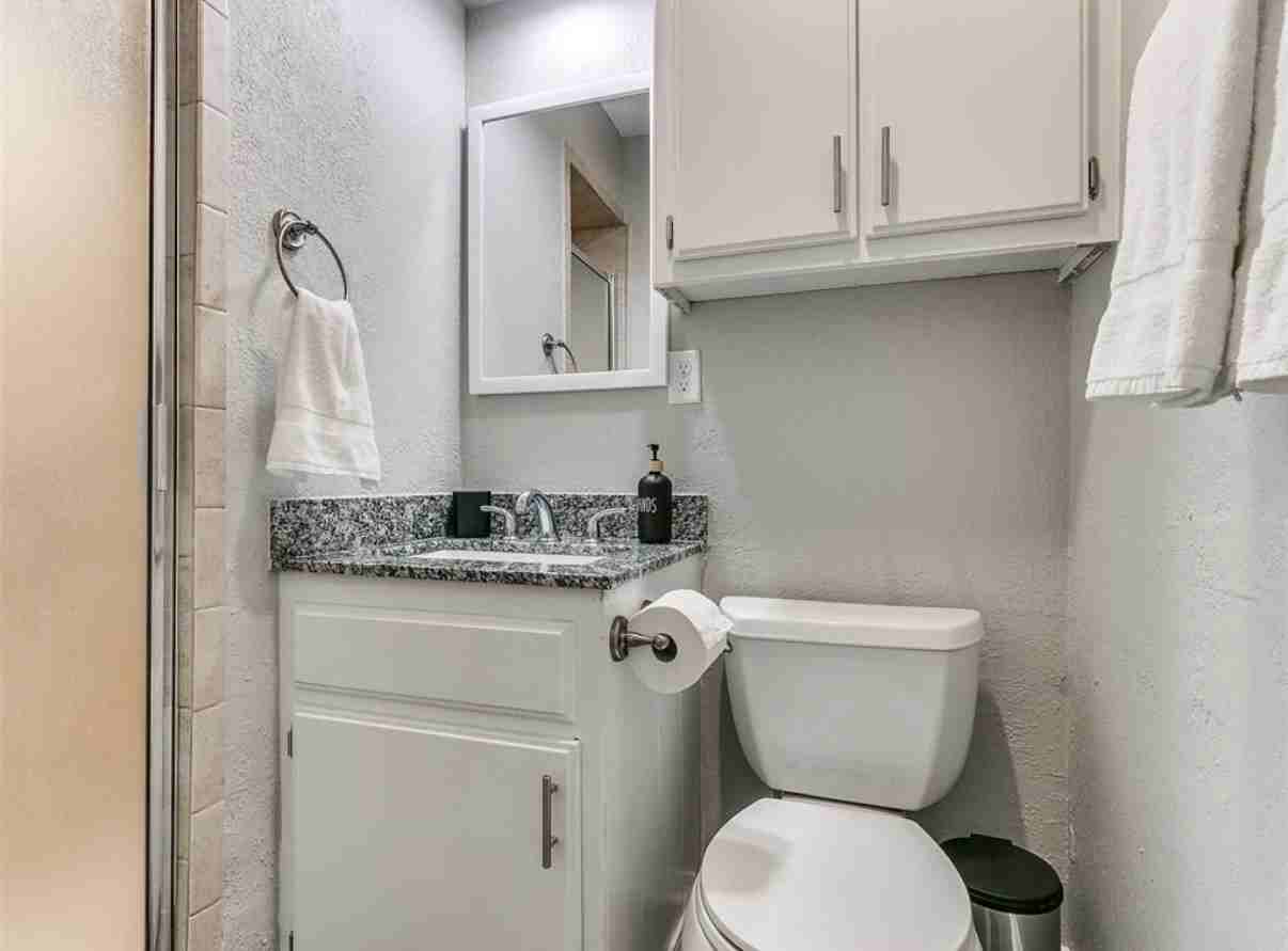 2020 W Brooks St #NA - Photo 3 of 31