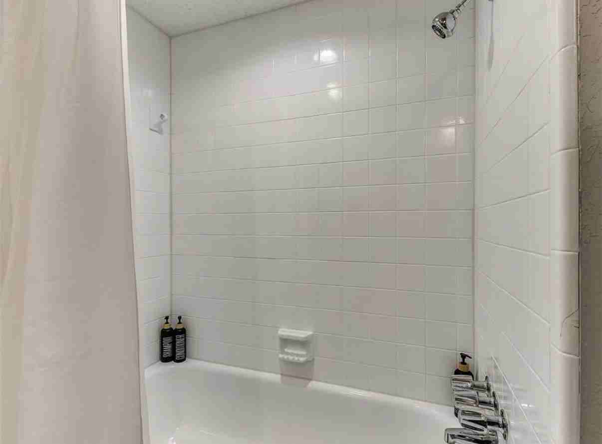 2020 W Brooks St #NA - Photo 7 of 31