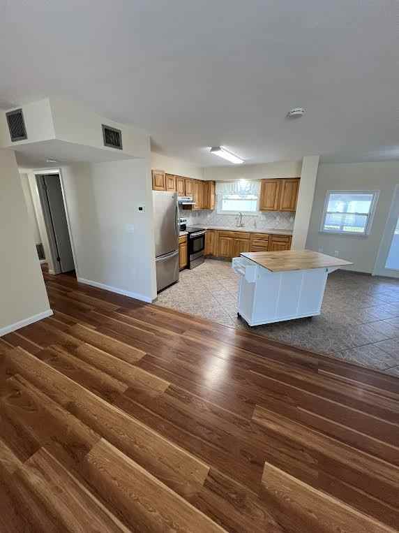 704 Torrey Pines Ave #NA - Photo 3 of 16