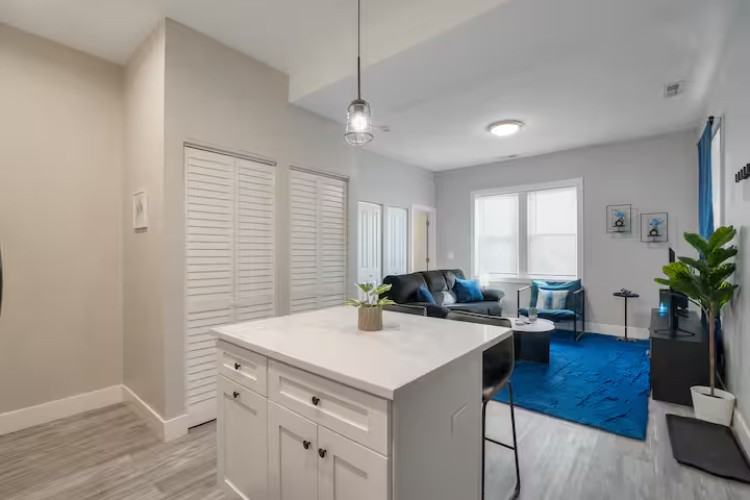 442 N Aberdeen St #1 - Photo 4 of 7