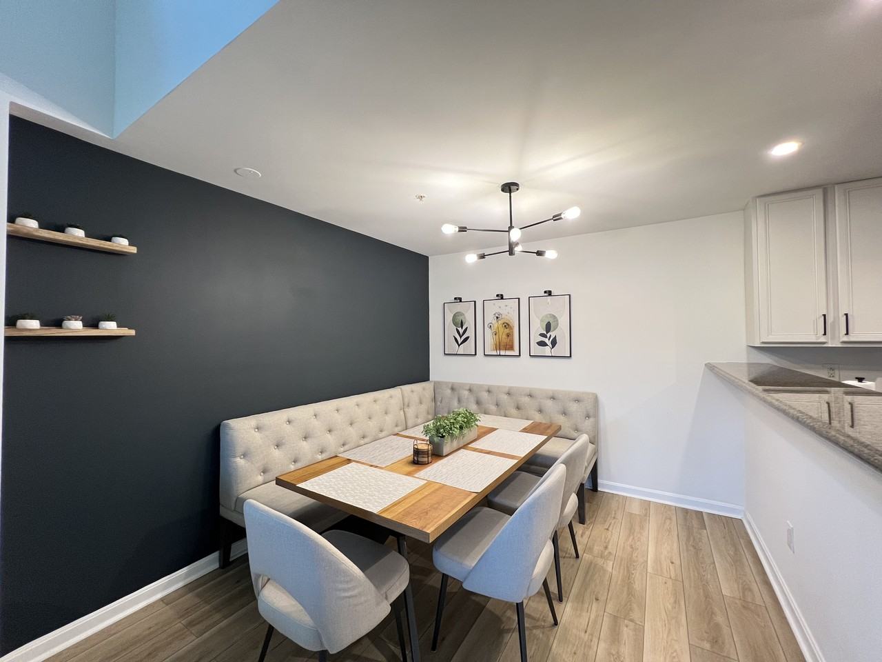 6512 Lake Park Dr #303 - Photo 5 of 24