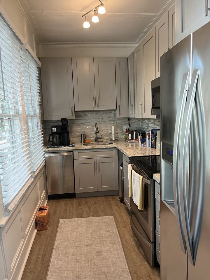 1401 Newton St #1 - Photo 6 of 10