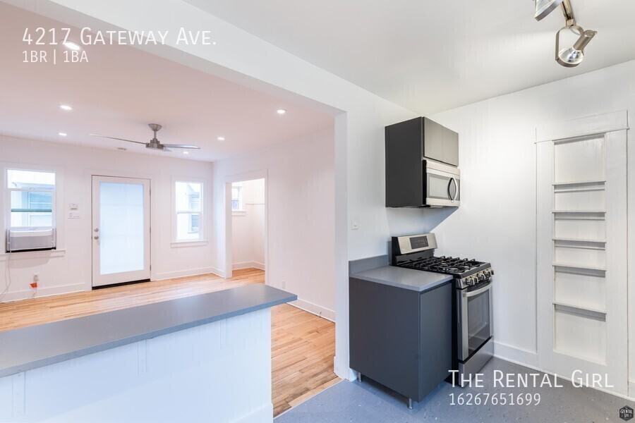 4217 Gateway Ave - Photo 4 of 25