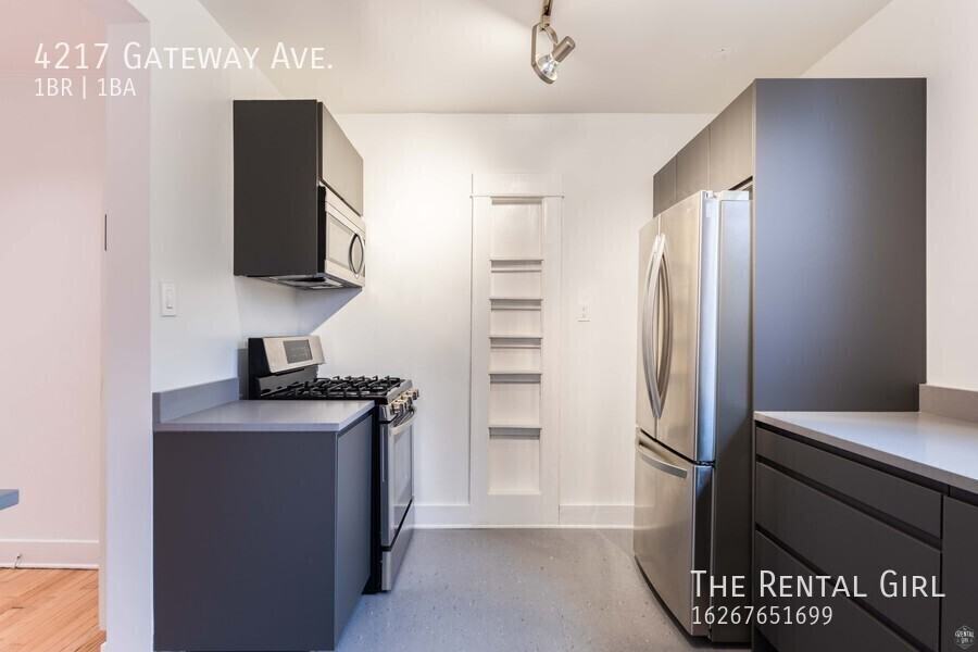 4217 Gateway Ave - Photo 5 of 25