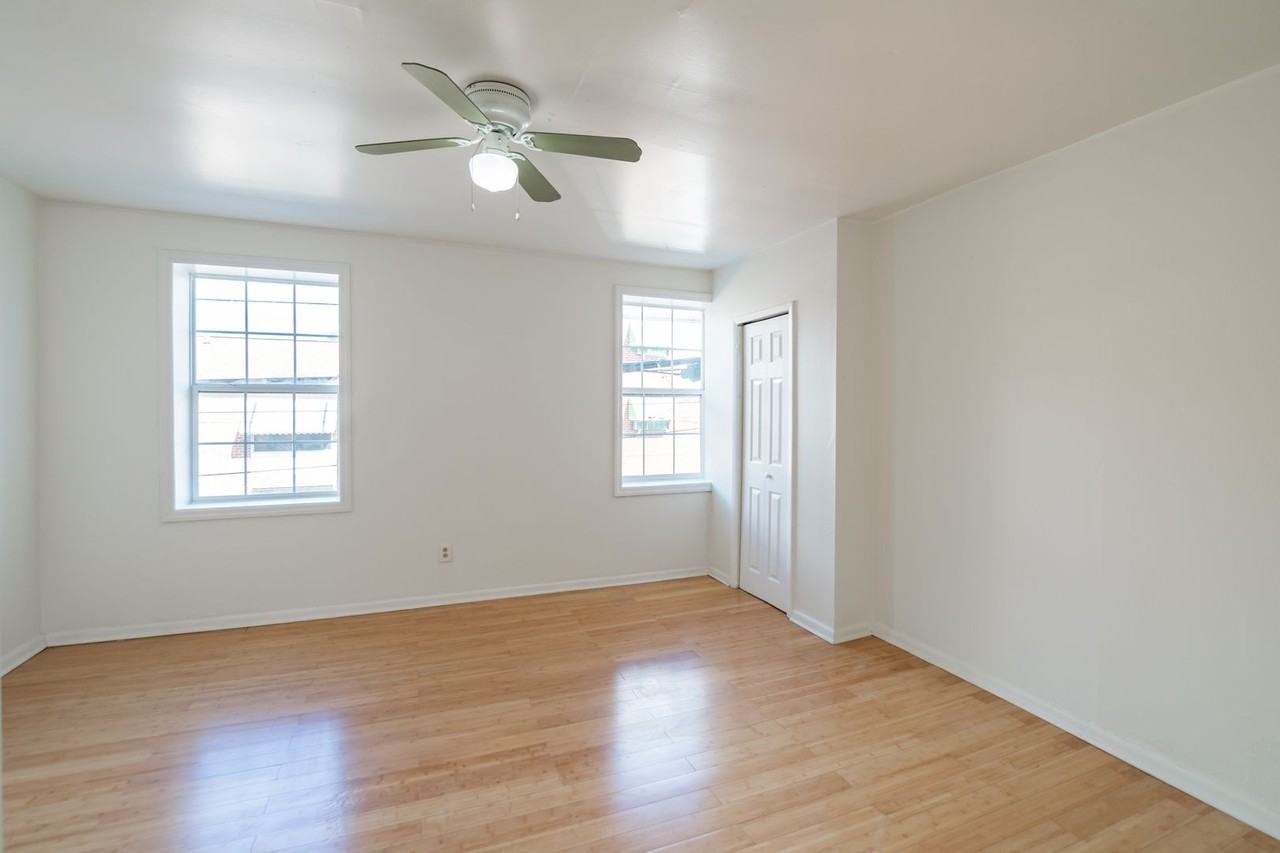 622 S 12th St - Photo 7 of 30