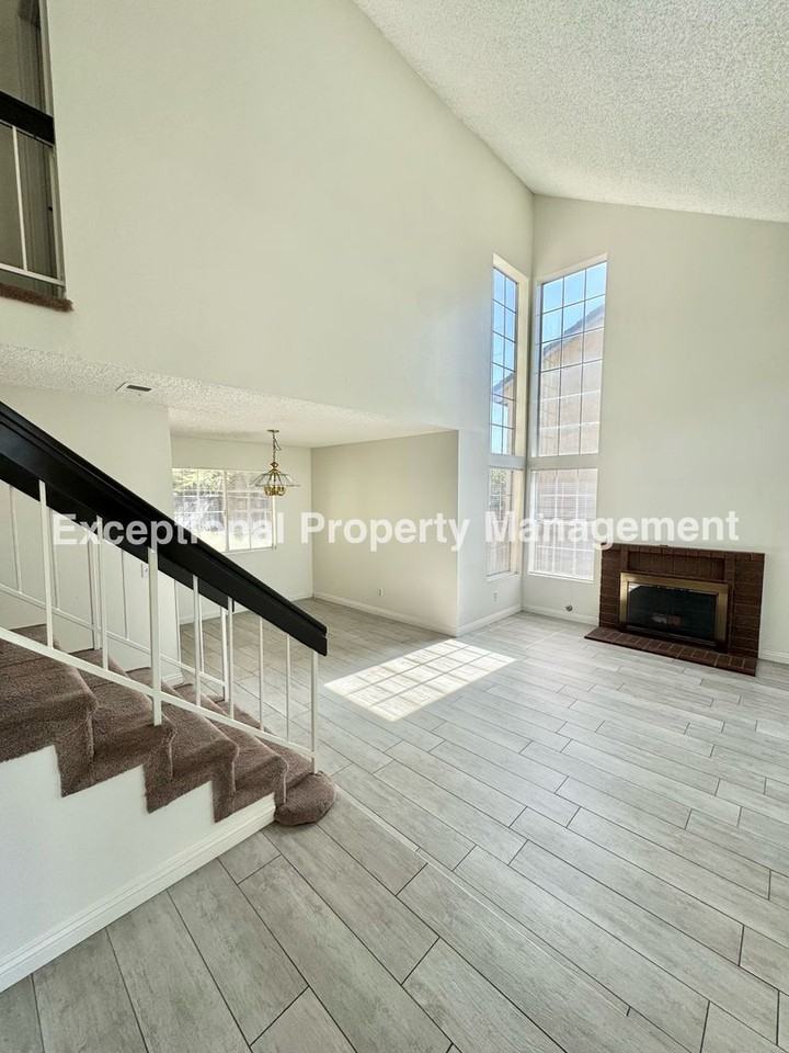 3928 Yuba River Dr - Photo 3 of 21