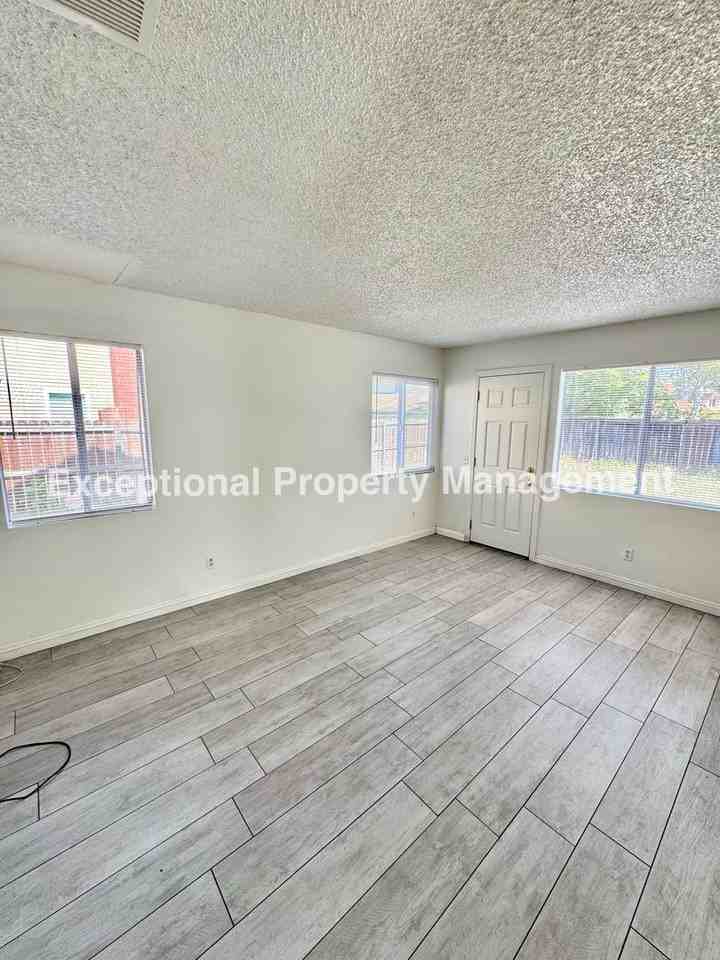 3928 Yuba River Dr - Photo 6 of 21